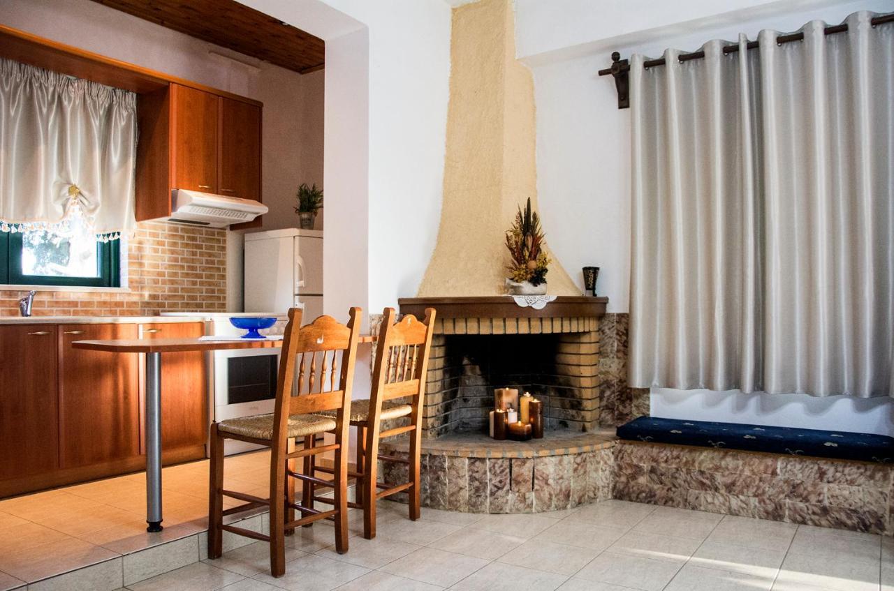 Villa Dimitris Kalamítsion Amigdhálion Esterno foto
