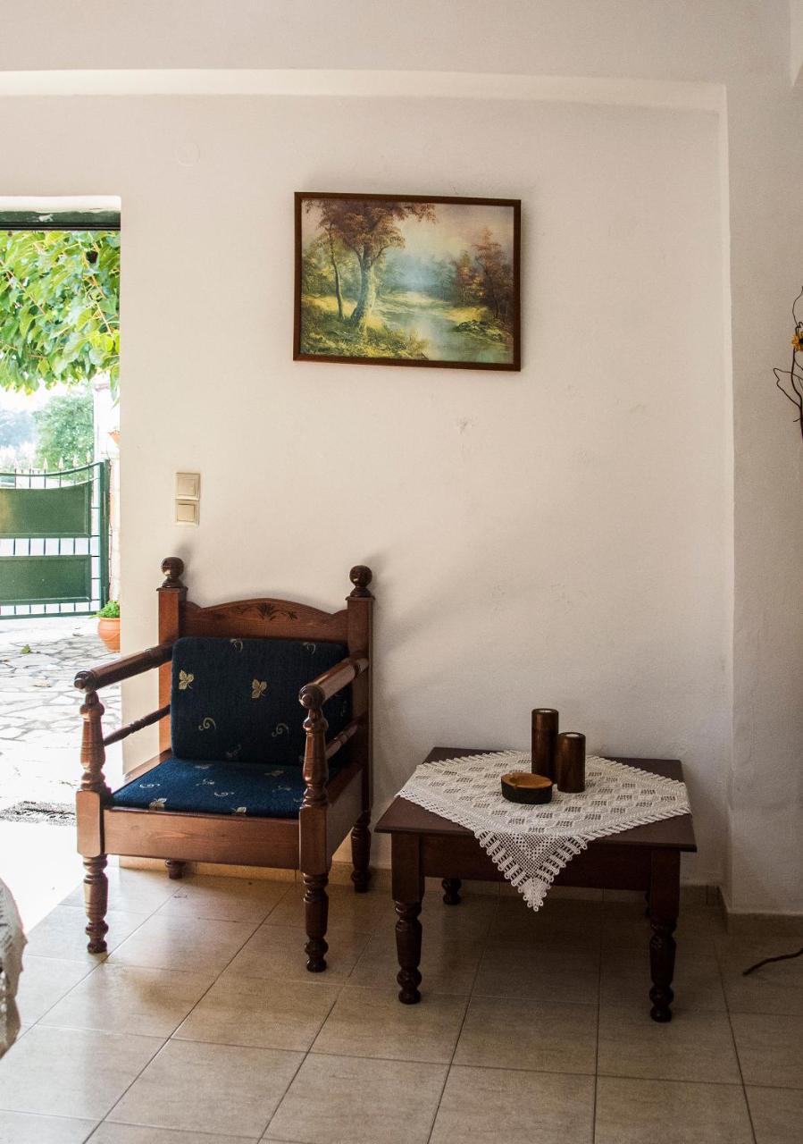 Villa Dimitris Kalamítsion Amigdhálion Esterno foto